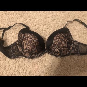 Victoria’s Secret black lace bra